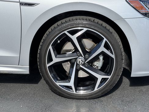 Used 2020 Volkswagen Passat 2.0T R-Line image 12