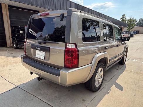 Used 2006 Jeep Commander 2WD image 19