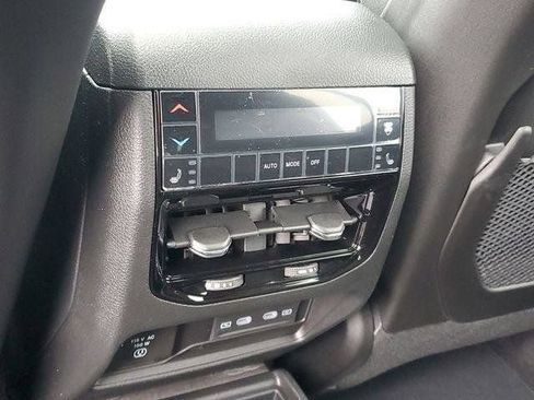 New 2026 Jeep Grand Cherokee L Limited w/ Luxury Tech Group II AWD/4WD image 13