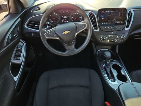 Used 2023 Chevrolet Malibu LT image 17