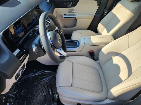 New 2026 Mercedes-Benz GLA 250 4MATIC image 9