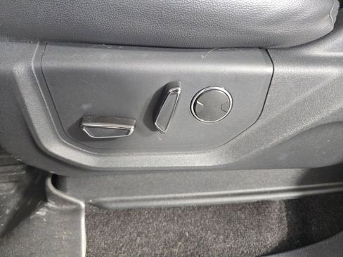 Used 2022 Ford Expedition Max Limited image 10