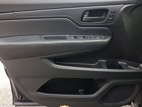 Used 2024 Honda Odyssey EX-L image 12