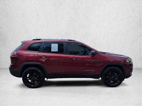 Used 2021 Jeep Cherokee Latitude AWD/4WD image 4