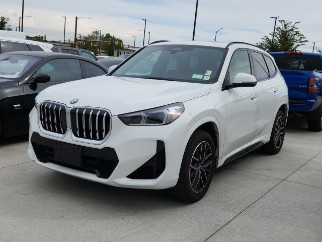 Used 2025 BMW X1 xDrive28i w/ M Sport Package AWD/4WD image 1