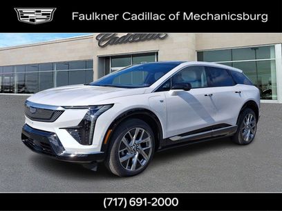 New 2025 Cadillac Optiq Luxury 2