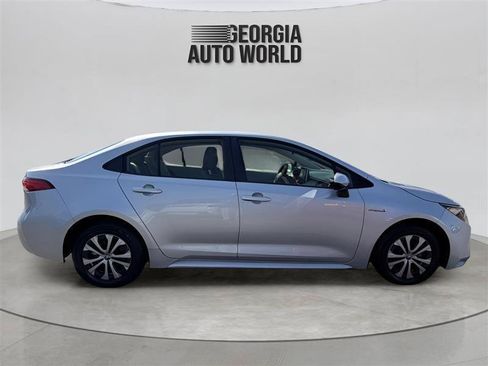 Used 2021 Toyota Corolla LE FWD image 16