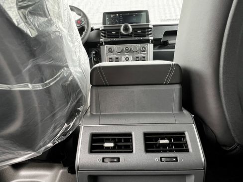 Used 2025 INEOS Grenadier Fieldmaster Edition image 26