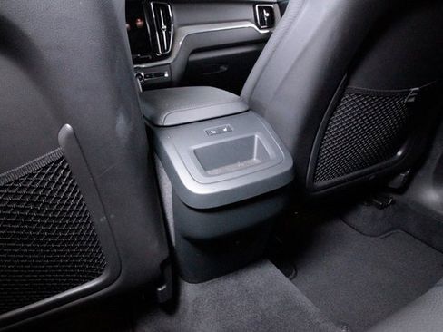 Certified 2025 Volvo XC60 B5 Plus image 29