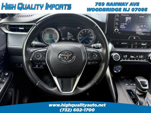 Used 2021 Toyota Venza XLE w/ Softex Package AWD/4WD image 32