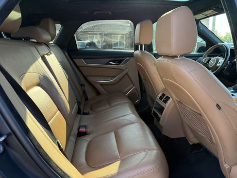 Used 2022 Jaguar F-PACE S AWD/4WD image 22