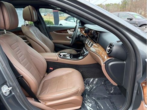 Used 2017 Mercedes-Benz E 300 image 13