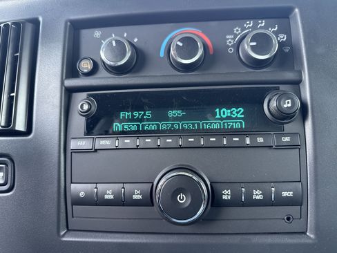 New 2025 GMC Savana 3500 w/ Power Convenience Package image 21