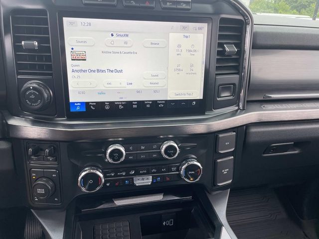 Used 2024 Ford F350 Lariat w/ Lariat Ultimate Package AWD/4WD image 27