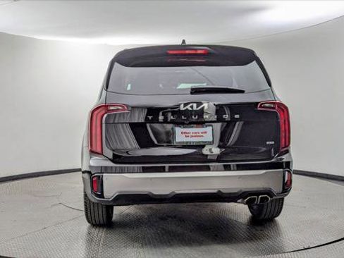 Used 2025 Kia Telluride S image 7