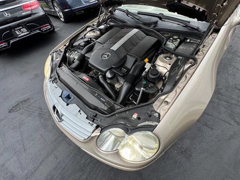 Used 2005 Mercedes-Benz SL 500 w/ AMG Sport Pkg image 30