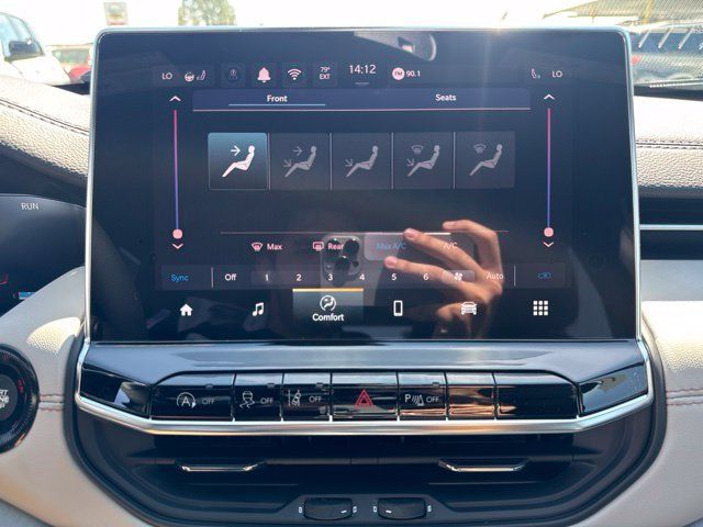 New 2026 Jeep Compass Limited AWD/4WD image 13