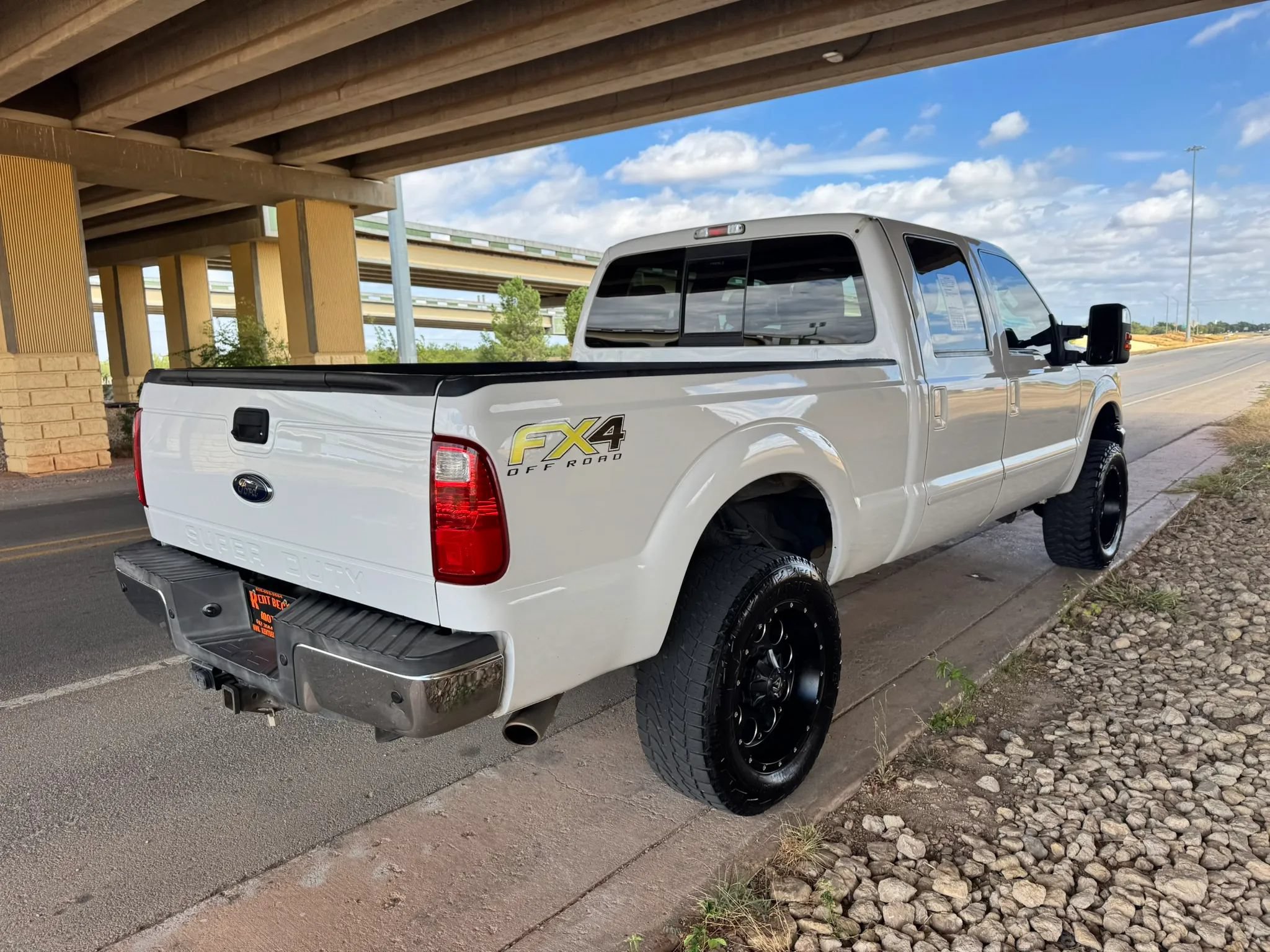 Used 2012 Ford F350 Lariat w/ Lariat Ultimate Pkg AWD/4WD image 3