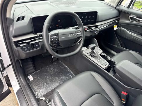 Used 2026 Kia Sportage EX FWD image 22