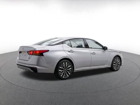 Used 2026 Nissan Altima 2.5 SV FWD image 8