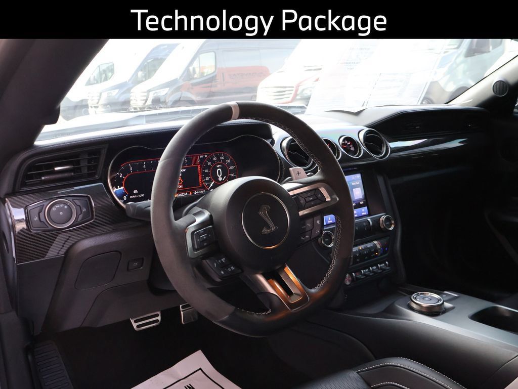 Used 2022 Ford Mustang Shelby GT500 w/ Technology Package RWD image 4