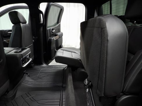 Used 2021 Chevrolet Silverado 1500 High Country w/ Technology Package image 13