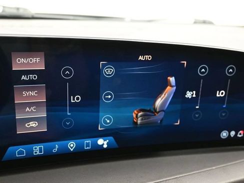 Used 2024 Cadillac XT4 Premium Luxury AWD/4WD image 22