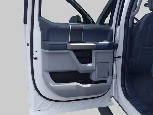 Used 2022 Ford F450 Limited w/ FX4 Off-Road Package image 29