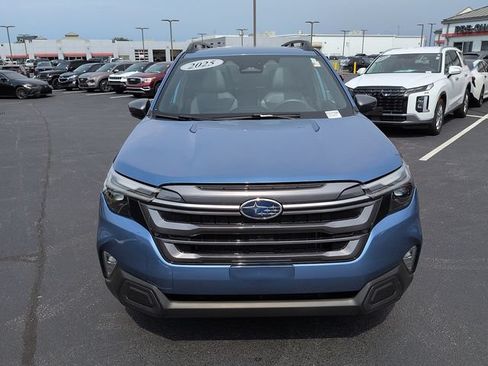 Used 2025 Subaru Forester Limited w/ Popular Package #2 AWD/4WD image 2