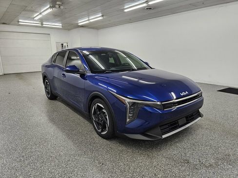 Used 2025 Kia K4 EX FWD image 3
