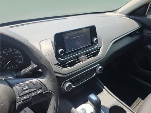 Used 2023 Nissan Altima 2.5 S FWD image 18
