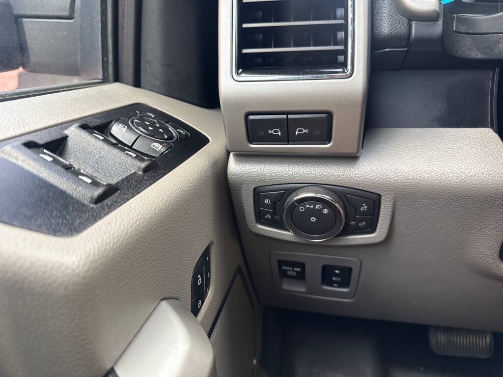 Used 2018 Ford F150 Lariat w/ Equipment Group 502A Luxury RWD image 23