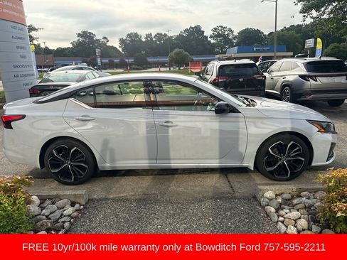 Used 2023 Nissan Altima 2.5 SR FWD image 7