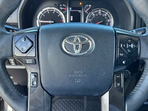 Certified 2021 Toyota 4Runner TRD Off-Road Premium w/ Moonroof Package AWD/4WD image 18