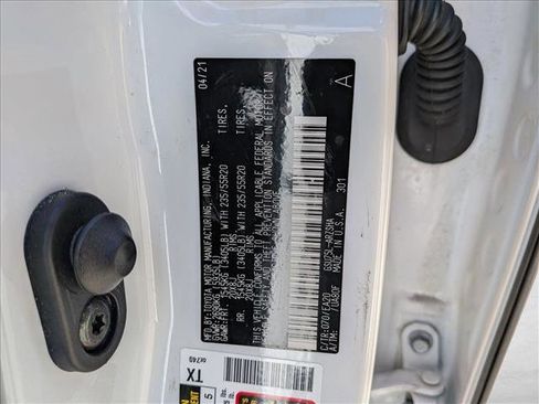 Used 2021 Toyota Highlander XSE AWD/4WD image 26