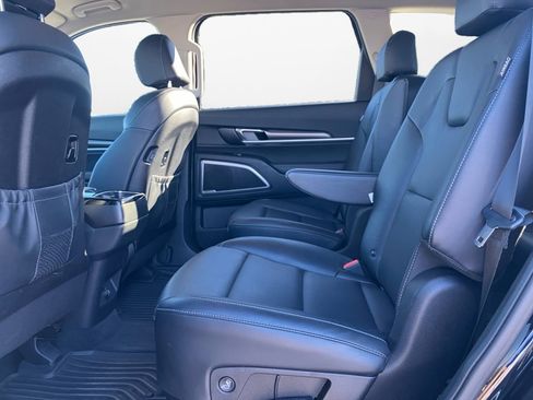 Used 2023 Kia Telluride S image 15