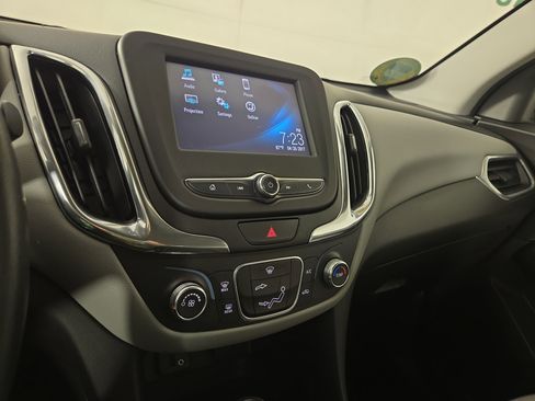 Used 2018 Chevrolet Equinox LS FWD image 21