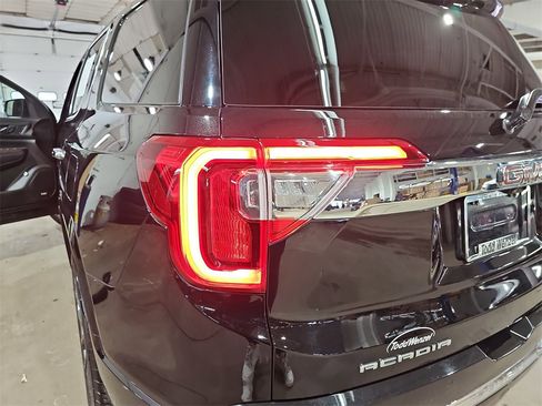 Used 2023 GMC Acadia Denali w/ Black Diamond Edition image 37