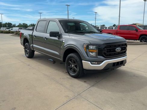 Used 2023 Ford F150 XLT AWD/4WD image 2