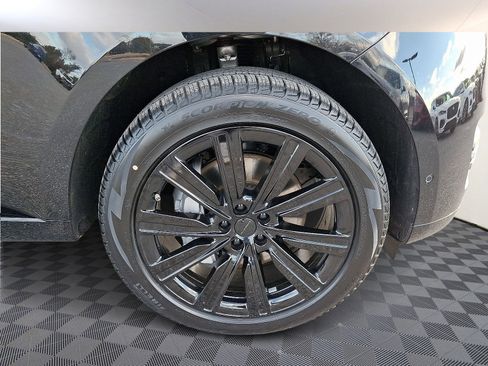 New 2026 Land Rover Range Rover Long Wheelbase SE image 7