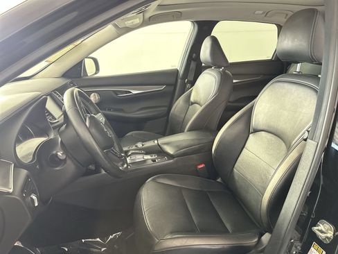 Used 2023 INFINITI QX50 Luxe w/ Accent Package FWD image 11