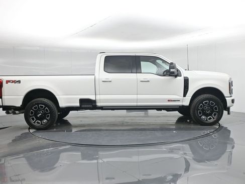 New 2026 Ford F350 Platinum w/ Tremor Off-Road Package AWD/4WD image 29