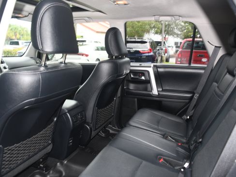 Used 2019 Toyota 4Runner Limited AWD/4WD image 17