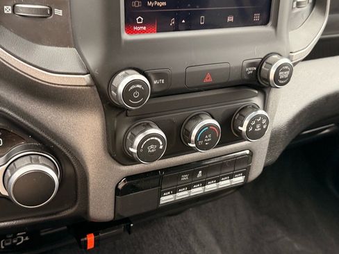 Used 2024 RAM 2500 Tradesman w/ Chrome Appearance Group image 20