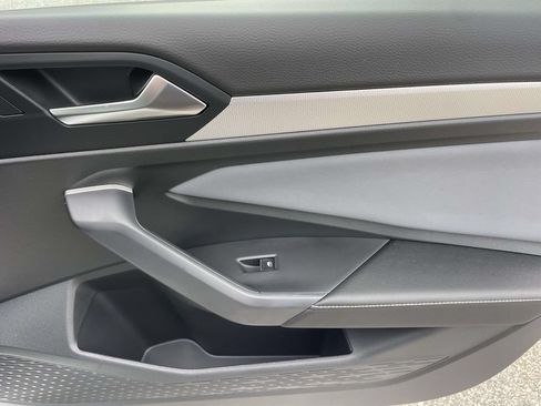 New 2026 Volkswagen Jetta SE FWD image 12