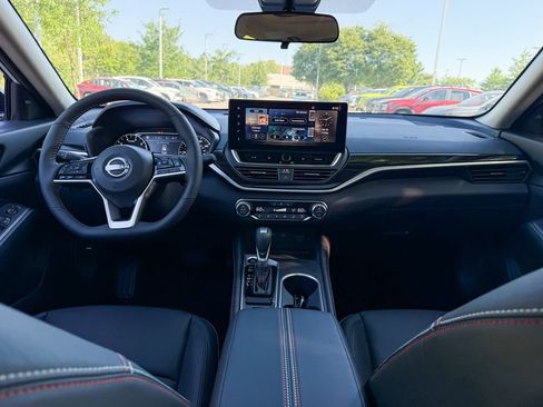 New 2026 Nissan Altima 2.5 SR w/ SR Premium Package FWD image 11