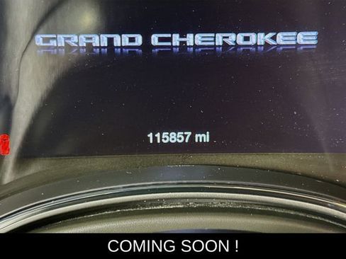 Used 2022 Jeep Grand Cherokee Laredo E w/ Security & Convenience Group image 12