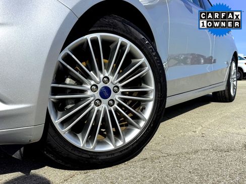 Used 2016 Ford Fusion SE w/ Equipment Group 202A image 2