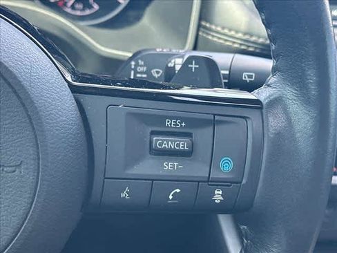 Used 2023 Nissan Rogue SV w/ SV Premium B Package FWD image 23