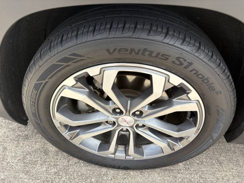 Used 2018 GMC Terrain SLT w/ Preferred Package FWD image 12